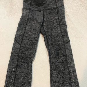 Crop lululemon pants